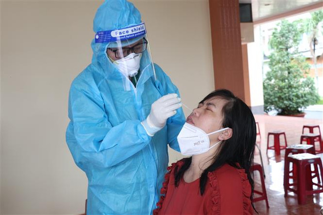 Bến Tre: Kỷ luật cán bộ liên quan đến sai phạm trong mua sắm thiết bị ảnh 1