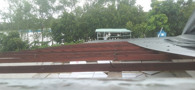 Kiên Giang: Sập nhà chờ ở bến cảng do lốc xoáy, một du khách tử vong ảnh 1