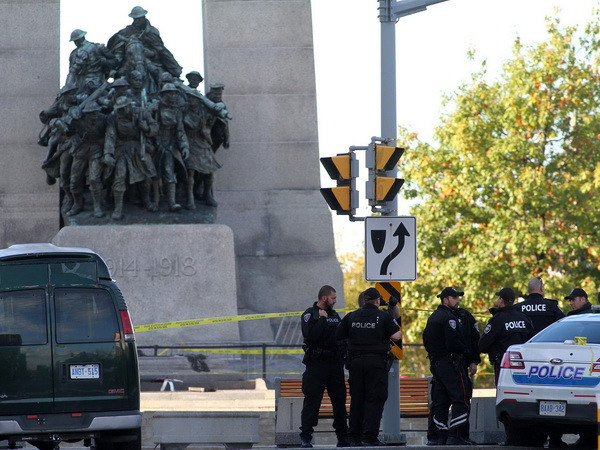 Thủ tướng Canada: Vụ nổ súng ở nhà quốc hội là "khủng bố" ảnh 1