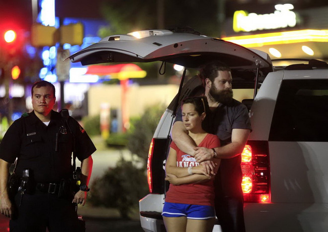 Nghi can vụ bắn tỉa ở Dallas cảnh báo có bom ở khắp mọi nơi ảnh 1