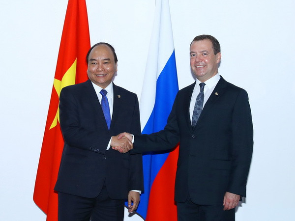 Thủ tướng Nguyễn Xuân Phúc gặp gỡ Thủ tướng Nga Dmitry Medvedev ảnh 1