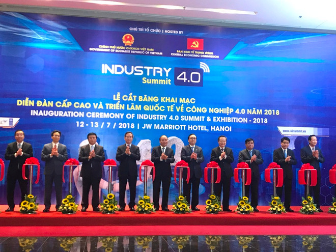 'Việt Nam đối mặt với nguy cơ tụt hậu nếu không bắt kịp cách mạng 4.0' ảnh 1