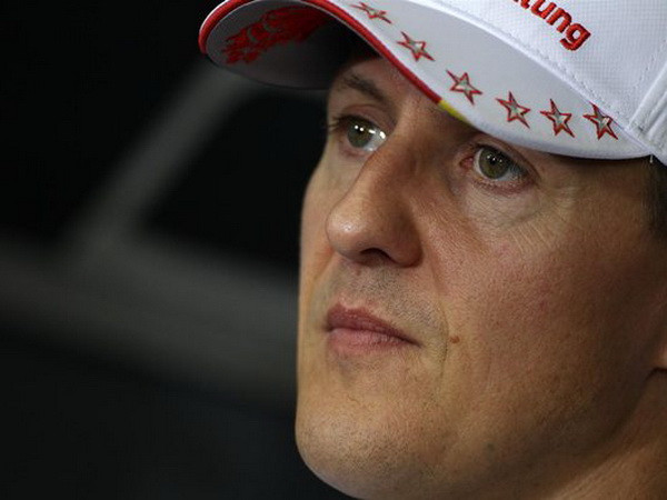 Huyền thoại đua xe Schumacher xuất viện sau 2 lần phẫu thuật ảnh 1