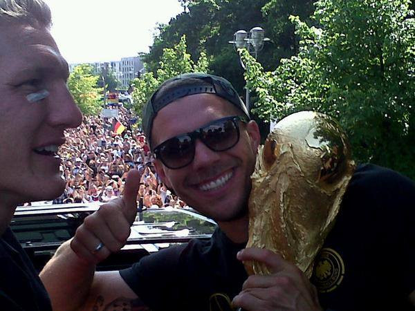 Lễ chào đón hoành tráng đội tuyển Đức vừa trở về từ Brazil ảnh 19