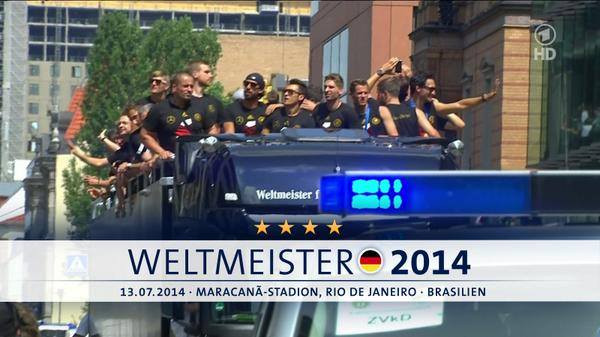 Lễ chào đón hoành tráng đội tuyển Đức vừa trở về từ Brazil ảnh 20