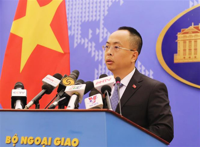 Phó Phát ngôn Bộ Ngoại giao Đoàn Khắc Việt. (Ảnh: Lâm Khánh/TTXVN) Việt Nam phối hợp chặt chẽ với Trung Quốc và các nước để ngăn dịch ảnh 1