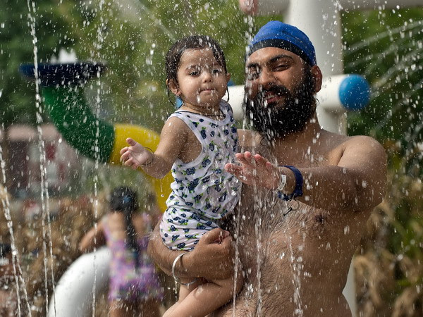 New Delhi chịu đợt nắng nóng dài nhất trong vòng 45 năm ảnh 1