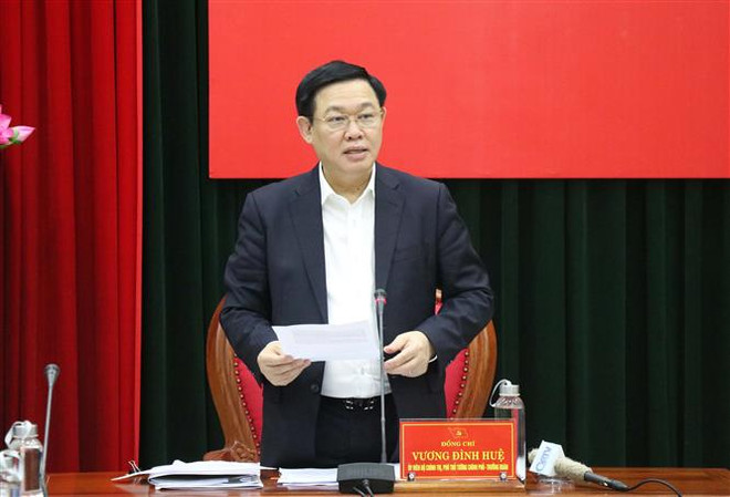 Ủy viên Bộ Chính trị, Phó Thủ tướng Vương Đình Huệ phát biểu tại buổi làm việc. (Ảnh: Nguyên Lý/TTXVN) Đoàn Bộ Chính trị kiểm tra việc thực hiện các nghị quyết tại Quảng Trị ảnh 1