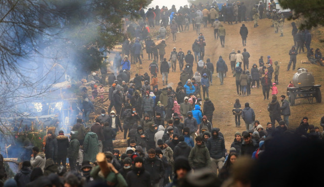 Đức hỗ trợ giải quyết cuộc khủng hoảng người di cư ở biên giới Belarus ảnh 1