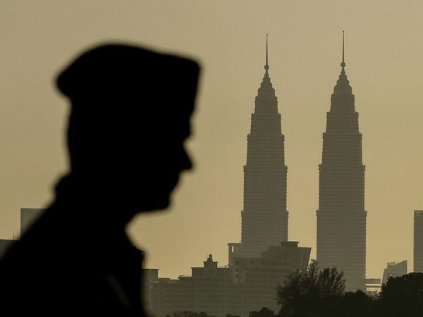 Đối mặt với án phạt 12.000 năm tù vì cưỡng hiếp con gái ruột ảnh 1