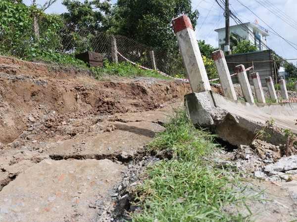 Đồng Nai: Điều tra vụ bờ kè chợ Tân Hạnh bị sập xuống sông ảnh 1