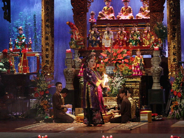 Đề nghị UNESCO công nhận Chầu văn là Di sản nhân loại ảnh 1