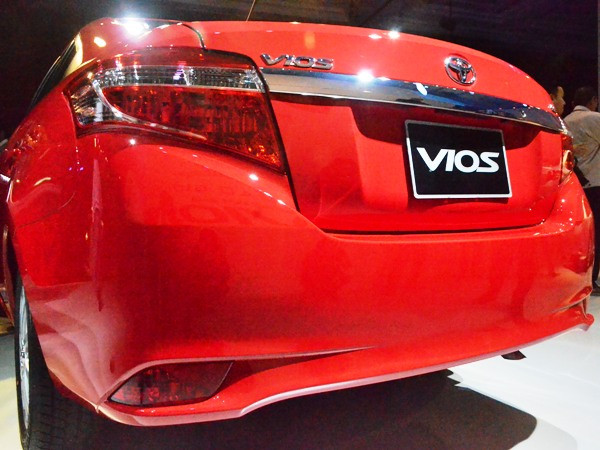 Mẫu xe Vios thế hệ đột phá mới 2014 có sự tăng trưởng mạnh nhất của Toyota Việt Nam. (Ảnh: Việt Hùng/Vietnam+) Toyota Việt Nam “cán đích” dẫn đầu số xe bán ra tháng Tư ảnh 1