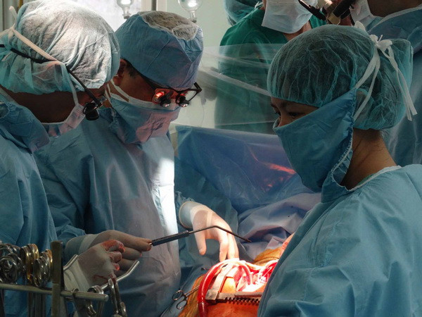 Ứng dụng tế bào gốc tự thân chữa thành công ung thư buồng trứng ảnh 1