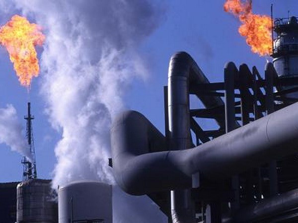 Giá dầu hạ ở thị trường châu Á do tình trạng đôi dư nguồn cung ảnh 1