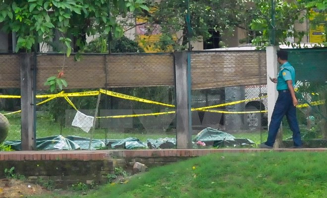 Hé lộ nhiều tình tiết mới về vụ tấn công đẫm máu tại Bangladesh ảnh 1