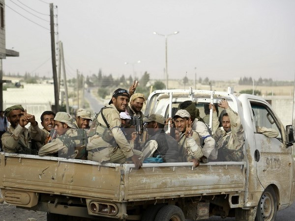 Phiến quân do Mỹ hậu thuẫn chiếm sở chỉ huy của IS ở Manbij ảnh 1