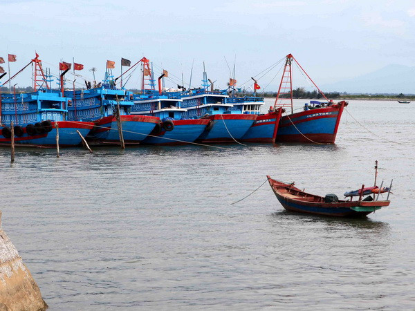 Bão Dujuan đang hoạt động rất mạnh tại phía Đông đảo Đài Loan ảnh 1