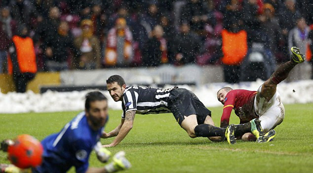 Tin sáng 12/12: Wenger giận học trò, Neymar tự tin ảnh 3