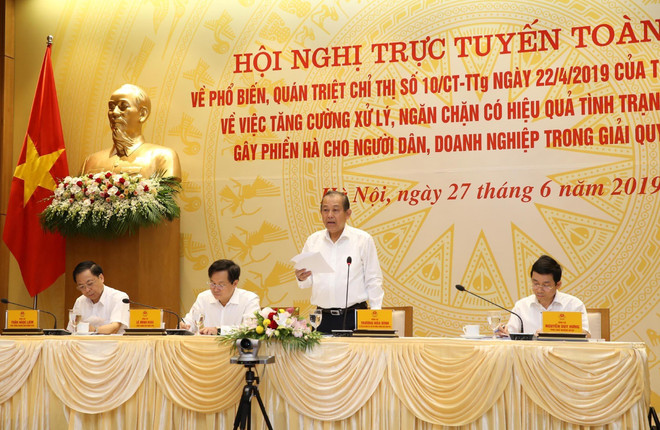 Phó Thủ tướng Thường trực Trương Hòa Bình phát biểu chỉ đạo hội nghị. (Ảnh: Lâm Khánh/TTXVN) Phó Thủ tướng: “Tham nhũng vặt” làm xói mòn niềm tin của người dân ảnh 1