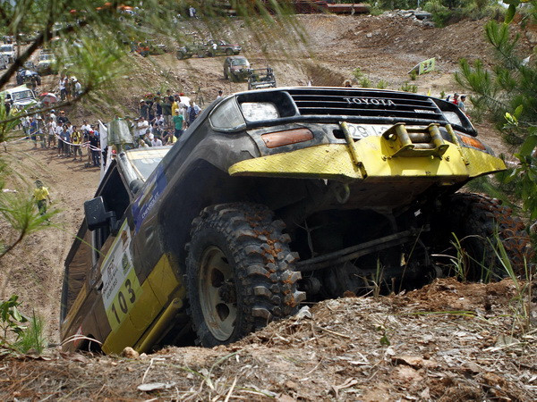 20 đội dự giải đua ôtô địa hình Năm Du lịch Quốc gia 2014 ảnh 1