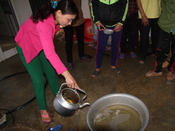 Hà Tĩnh: Thành lập tổ công tác giám sát xử lý giếng nước bị nhiễm dầu ảnh 1