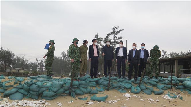 TT-Huế: Sẵn sàng ứng phó bão số 9, đảm bảo phòng chống dịch COVID-19 ảnh 1