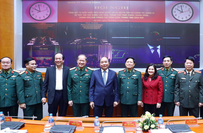 Thủ tướng: Xây dựng khu vực phòng thủ vững chắc trong tình hình mới ảnh 1