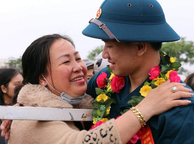 Thanh niên 11 tỉnh, thành phố ở Quân khu 5 hăng hái nhập ngũ ảnh 2