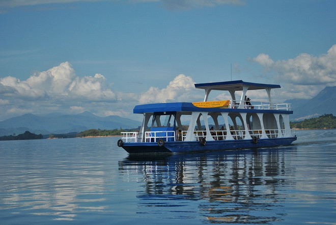 Tám người thiệt mạng trong vụ tai nạn lật thuyền tại Lào ảnh 1