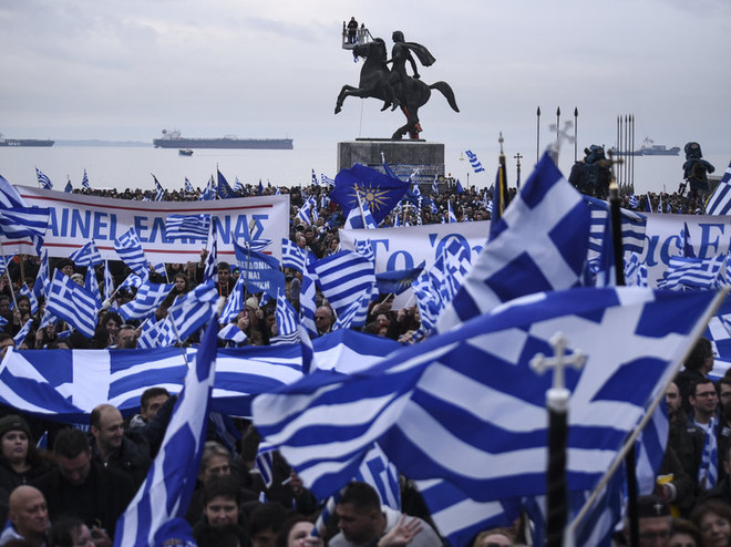 Người dân Hy Lạp tuần hành yêu cầu Macedonia đổi tên quốc gia ảnh 1