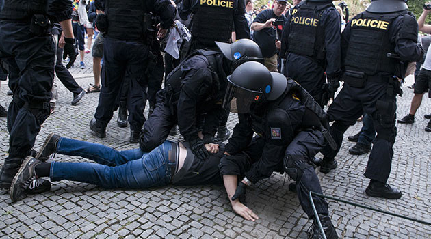 Các lực lượng CH Séc diễn tập tình huống giải cứu 2.000 con tin ảnh 1