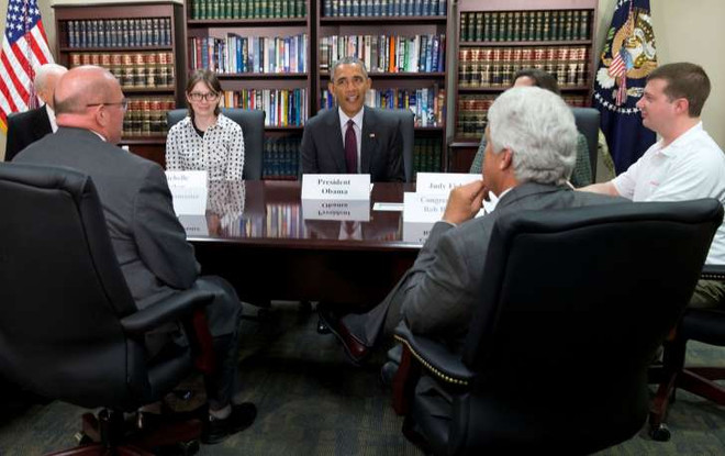 Cựu quân nhân mặc áo polo đến gặp Tổng thống Mỹ Barack Obama ảnh 1