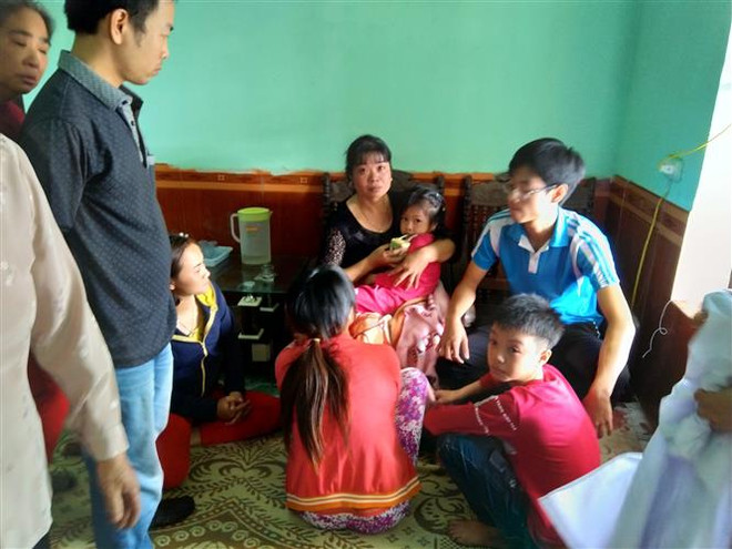 Giải cứu thành công cháu bé bị đối tượng nghi ngáo đá khống chế ảnh 1