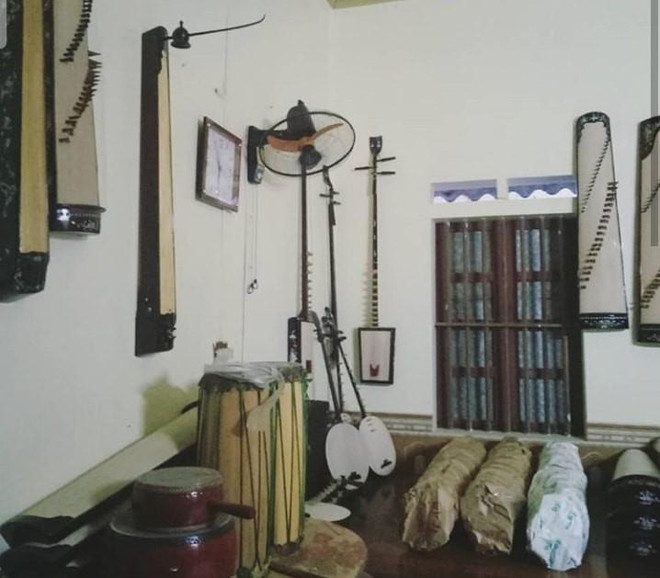 Người giữ lửa làng nghề làm đàn truyền thống Đào Xá ảnh 1