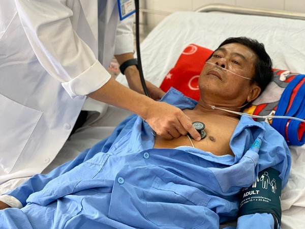 Cứu sống bệnh nhân bị ngưng tim do nhồi máu cơ tim cấp ảnh 1