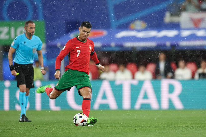 Cristiano Ronaldo đã thiết lập nên nhiều kỷ lục, nhưng tiếc rằng anh chưa thể có bàn thắng ở EURO 2024. (Ảnh: THX/TTXVN) ky-luc-euro-2024-28-2.jpg