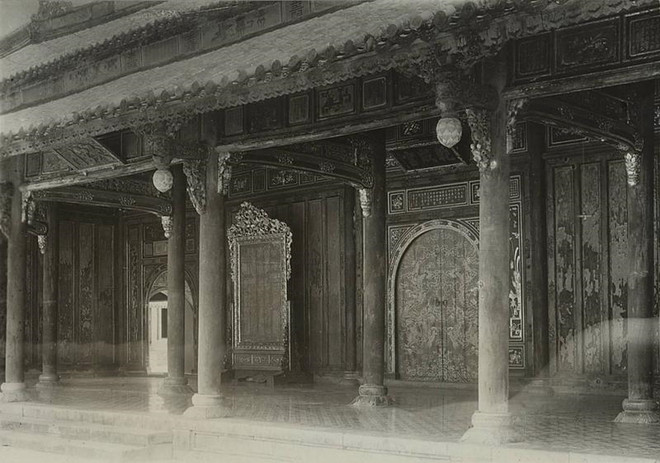 dai cung mon hue_resize.jpg