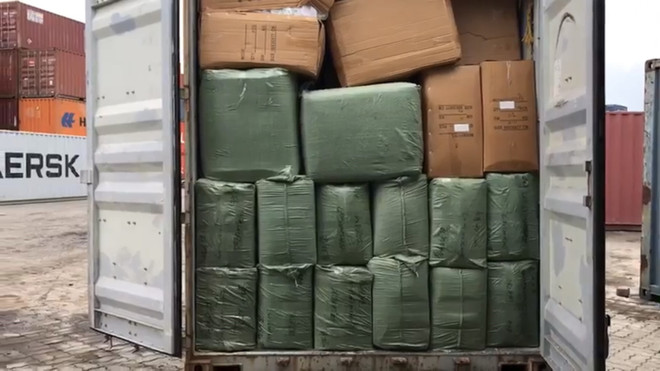 Hải quan TPHCM phát hiện gần 2.800 sản phẩm giả mạo xuất xứ ảnh 1