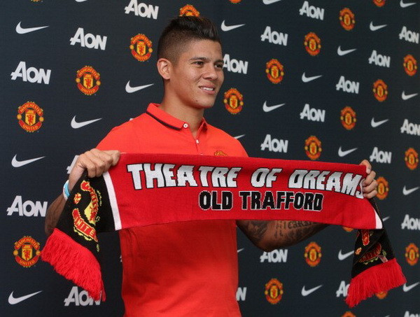 CLB Manchester United hân hoan ra mắt tân binh Marcos Rojo ảnh 2