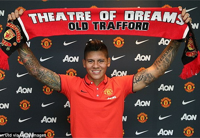 CLB Manchester United hân hoan ra mắt tân binh Marcos Rojo ảnh 1