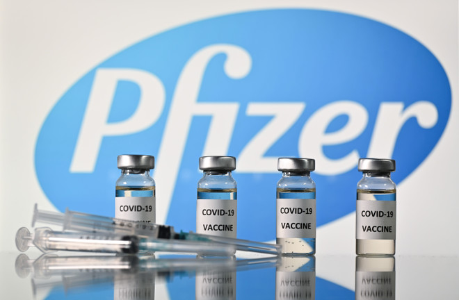 Vắcxin ngừa bệnh viêm đường hô hấp cấp COVID-19 của Pfizer/BioNTech. (Ảnh: AFP/TTXVN) Australia tiếp nhận những lô vắcxin ngừa COVID-19 đầu tiên ảnh 1