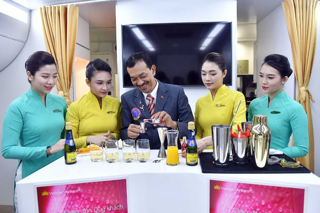 Vietnam Airlines chuẩn bị đưa 11 loại cocktail mới trên chuyến bay ảnh 7