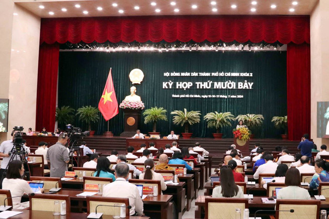 Quang cảnh phiên khai mạc Kỳ họp thứ 17 của Hội đồng Nhân dân Thành phố Thành phố Hồ Chí Minh khóa X. (Ảnh: Xuân Khu/TTXVN) ttxvn_ky_hop_thu_17_hdnd_thanh_pho_ho_chi_minh_khoa_x_1507-2.jpg