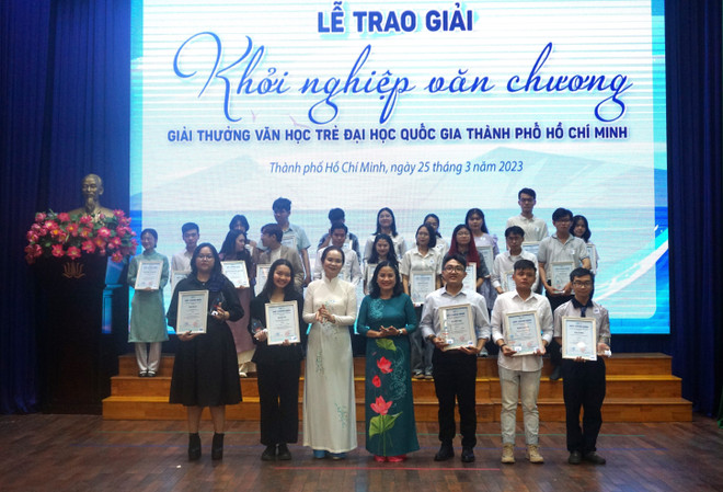 TP.HCM: Trao giải thưởng Văn học trẻ dành cho sinh viên toàn quốc ảnh 2