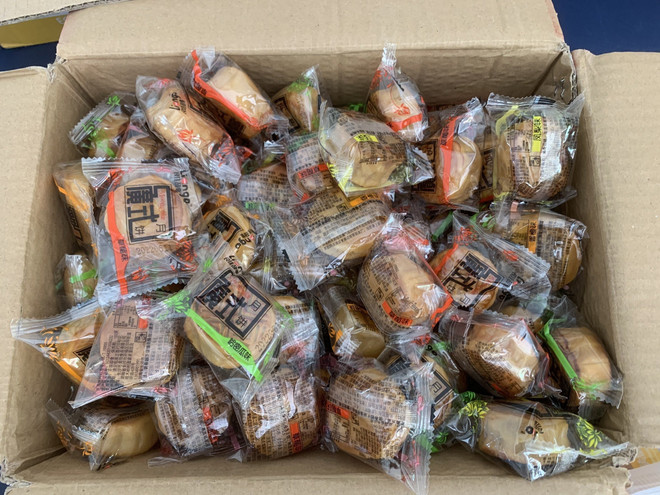 Hà Nội liên tiếp phát hiện bánh Trung thu không rõ nguồn gốc ảnh 1