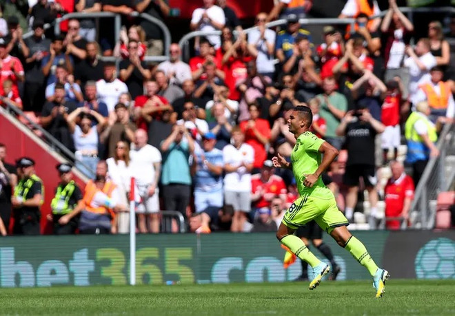 Bruno lập công giúp Manchester United giành chiến thắng nhọc nhằn ảnh 2