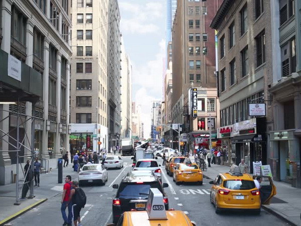 Chính quyền Donald Trump xem xét áp thuế đối với ôtô nhập khẩu ảnh 1