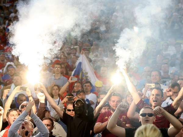 [Video] Nga cảnh báo Pháp về vụ 43 cổ động viên bị bắt ở Marseille ảnh 1