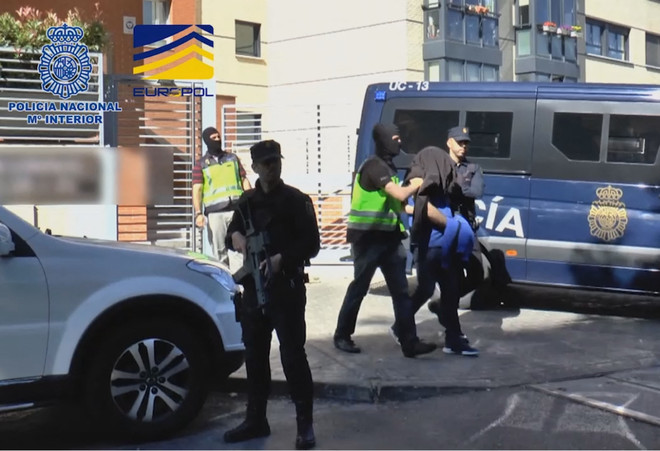 Cảnh sát Tây Ban Nha bắt giữ nhiều nghi phạm thánh chiến ảnh 1